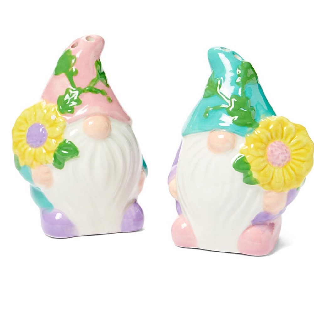 Adorable spring Gnome Salt Shakers NIB